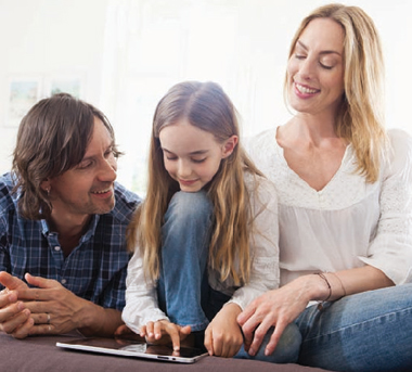 La famiglia immersa nelle nuove tecnologie.