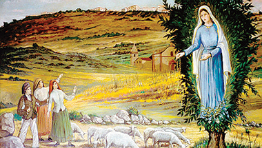 La Madonna appare a Lucia, Francesco e Giacinta a Cova da Iria, vicino a Fatima, pittura. Foto O. Zambello.