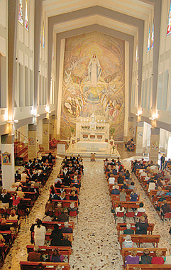 Trani, Santuario della Madonna di Fatima, interno.