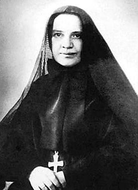 Santa Francesca Saverio Cabrini (1859-1917). È stata una religiosa e missionaria italiana, naturalizzata statunitense. La liturgia la ricorda il 22 dicembre.
